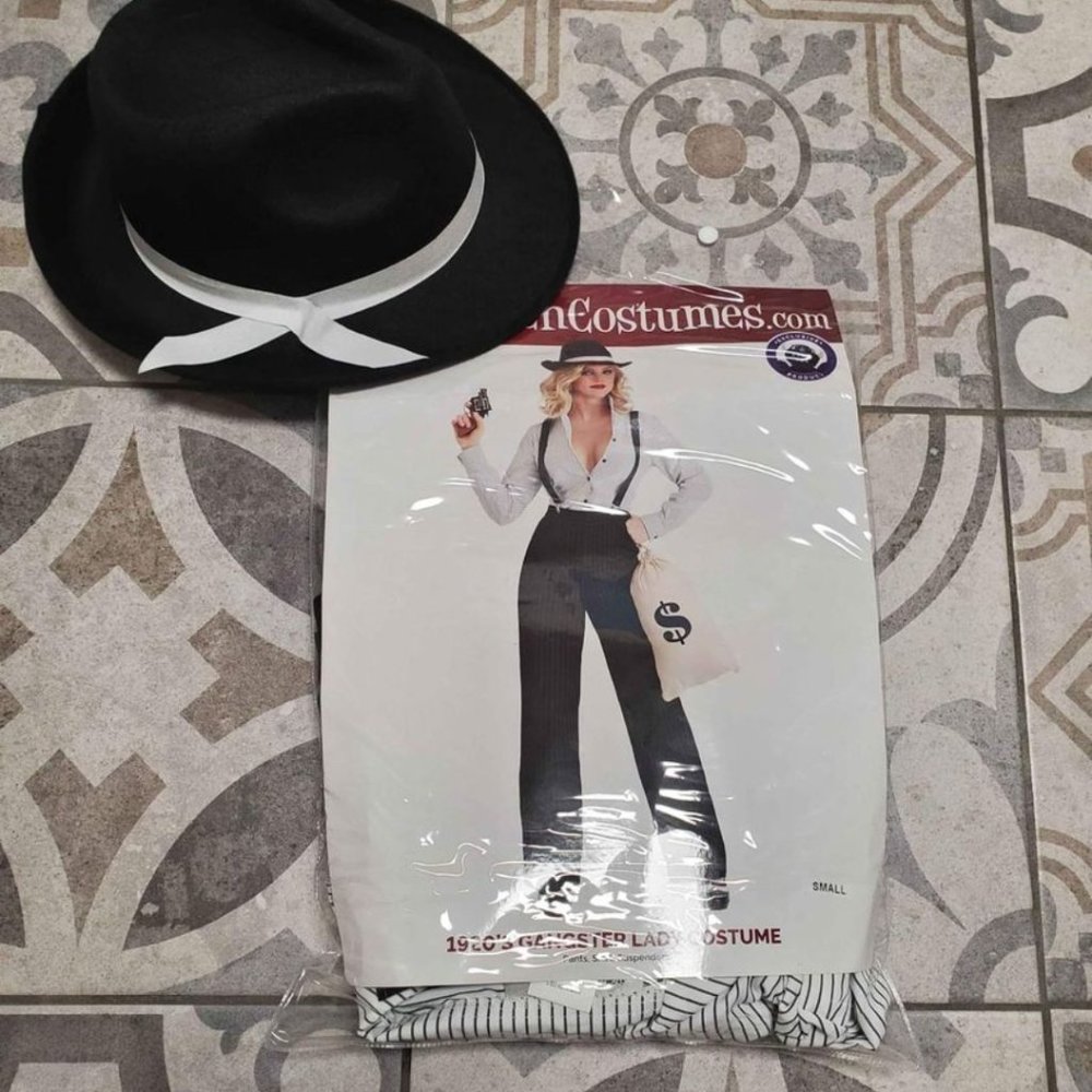 1920s Gangster Lady Costume + Hat